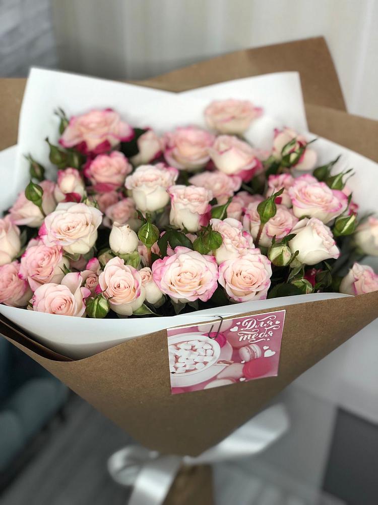 Букет теплый ветер в Алексеевке Самарской области Букет цветов из: Розы в Алексеевке Самарской области